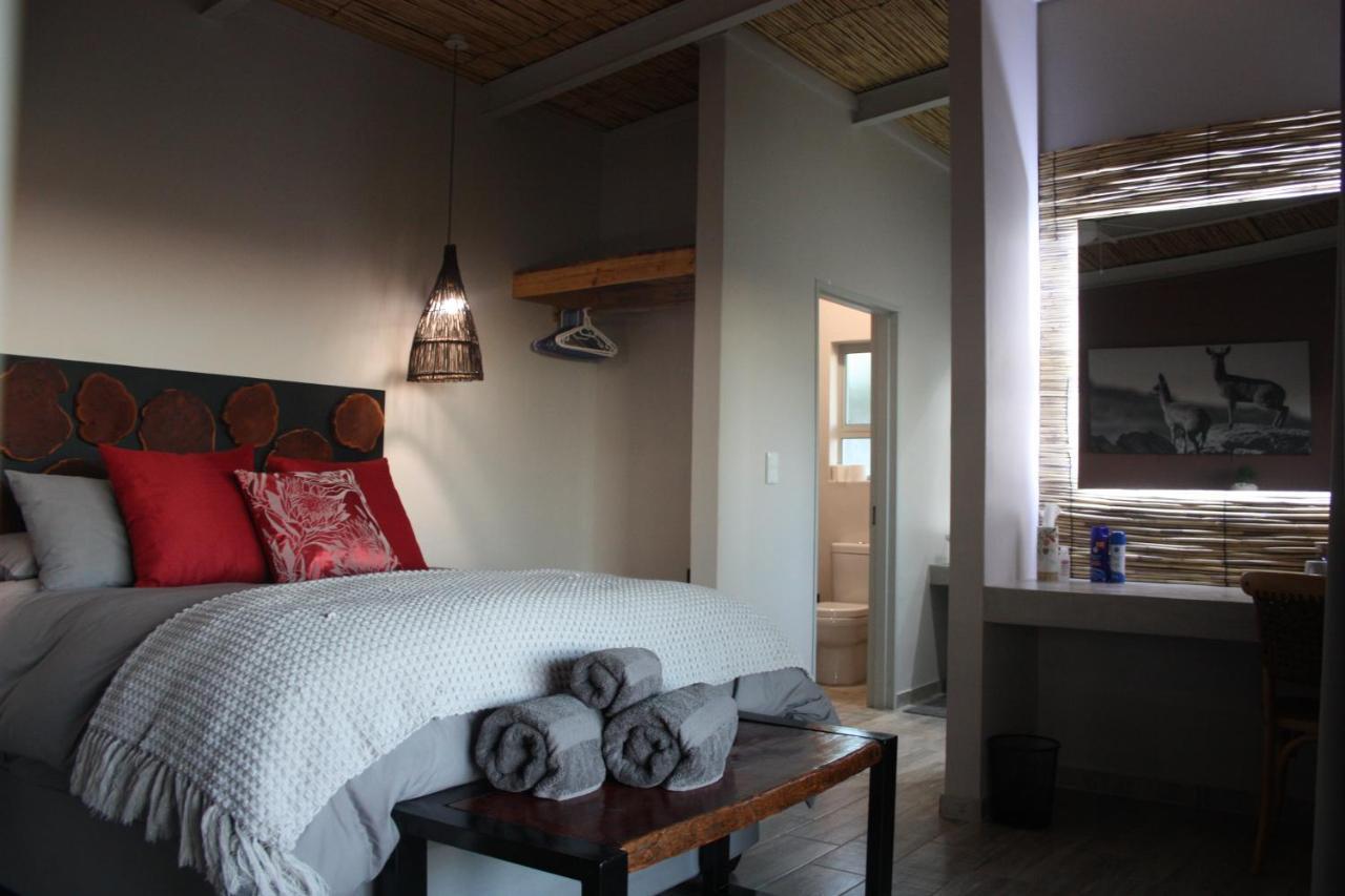 Mountain Peak Game Lodge And Camping Ozongaka Экстерьер фото
